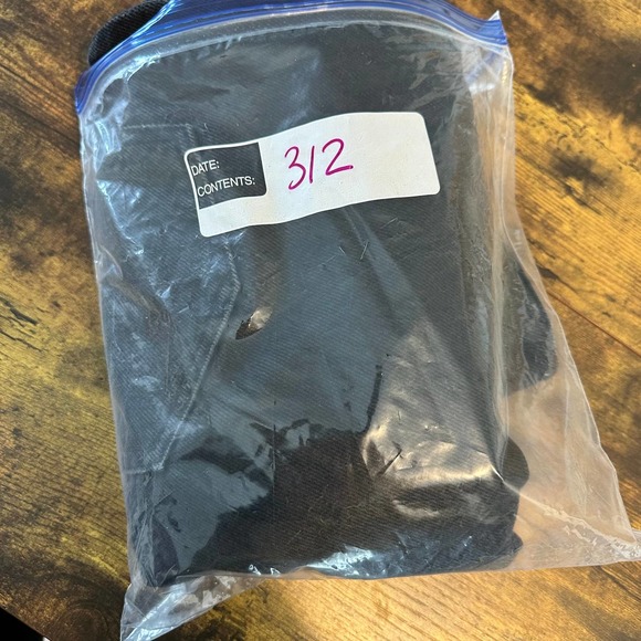 Reformation jeans women’s size 29 straight black Seattle wash high rise short - Picture 12 of 12